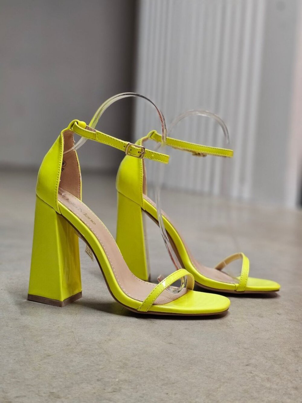 Neon Yellow Block Heel Sandals With Adjustable Ankle Strap Open Toe Design And G - Picture 13 of 15